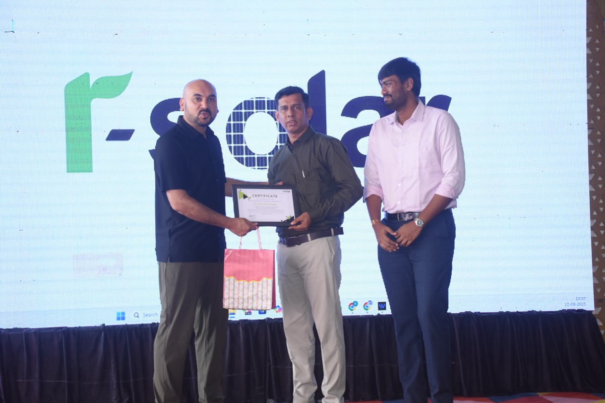 Certificate presentation at Farmkart Solar Event 2025