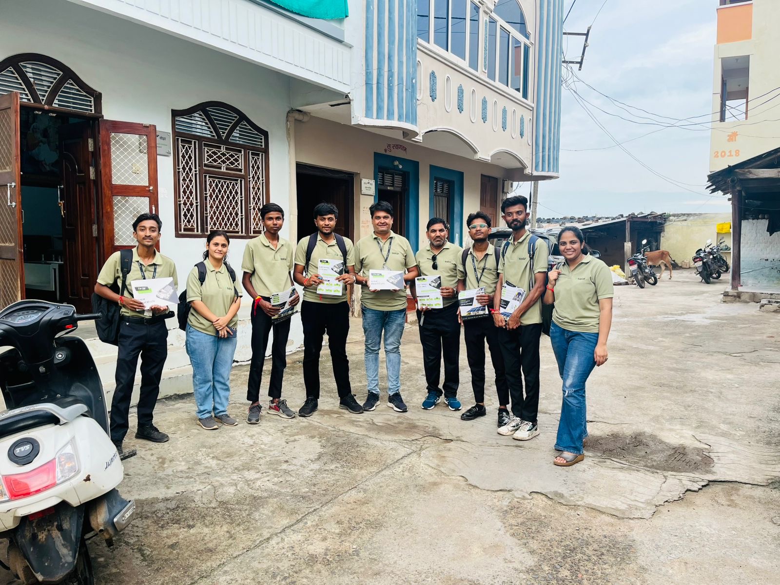 r-solar field sales team
